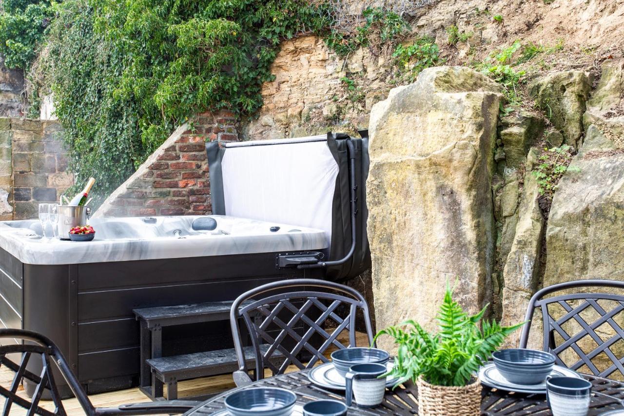 Whitby Boutique - Mast Cottage ภายนอก รูปภาพ