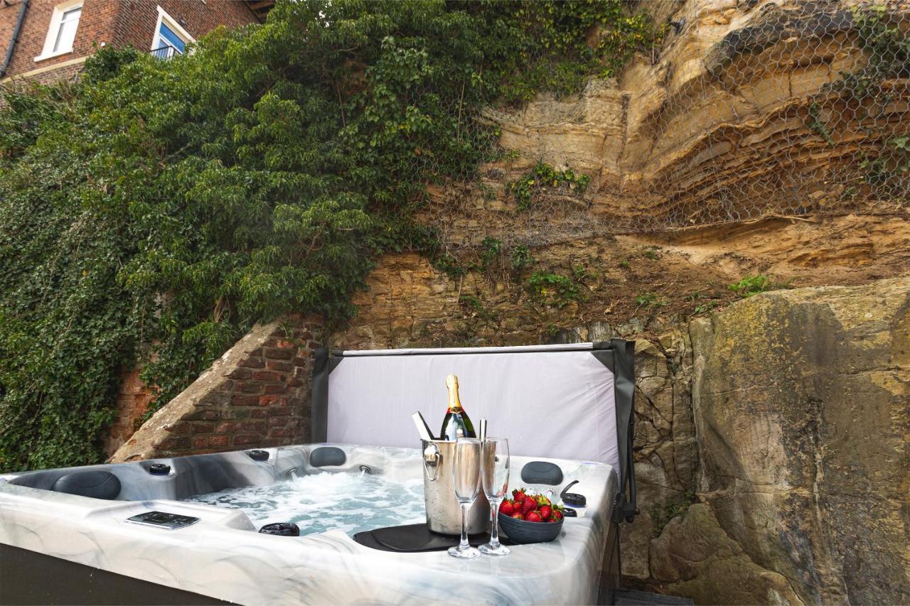 Whitby Boutique - Mast Cottage ภายนอก รูปภาพ